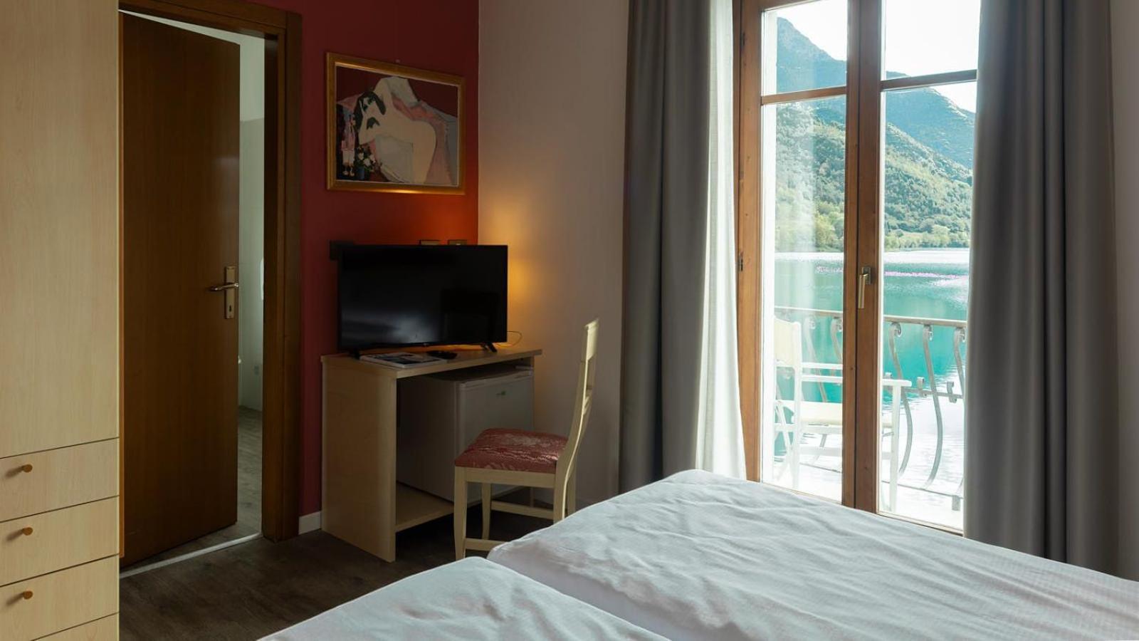 Hotel Lido ピエーヴェ・ディ・レードロ エクステリア 写真
