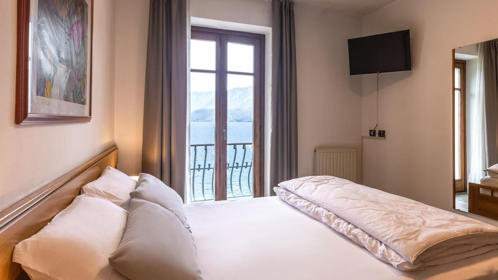 Hotel Lido ピエーヴェ・ディ・レードロ エクステリア 写真